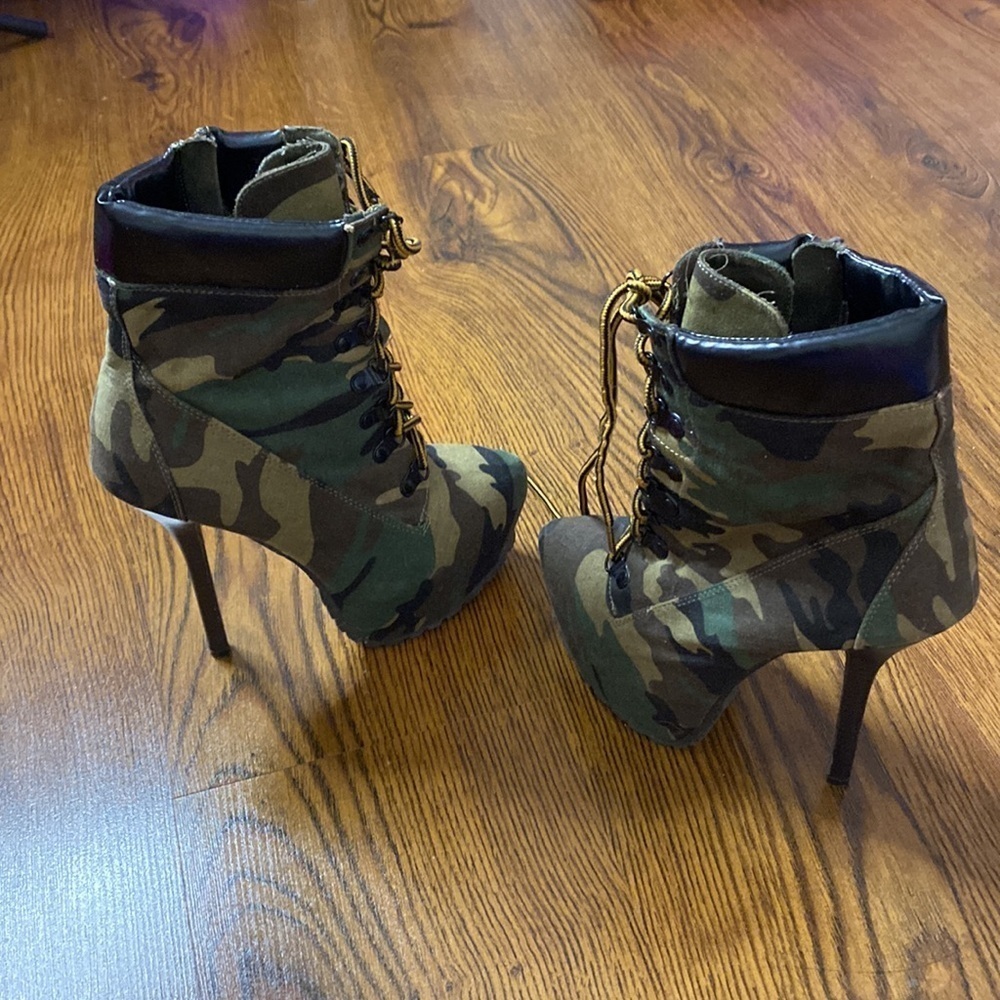 🌷 Camouflage 🌷 Camo Lace Up Stiletto Boots - Picture 3 of 9